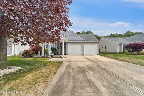 620 Bedford Ln, Manchester, NJ 08759