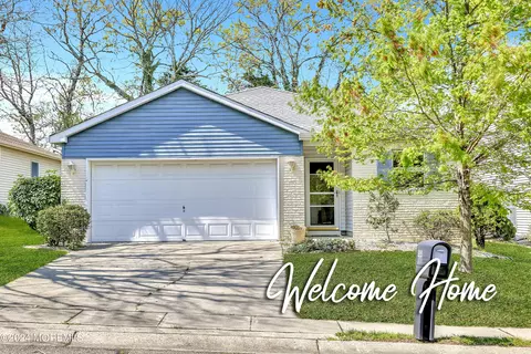 1464 Forelle Ln, Toms River, NJ 08755