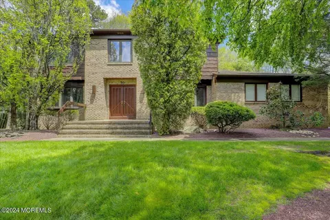 70 W Canadian Woods Rd, Manalapan, NJ 07726
