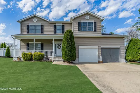 1517 2nd Ave, Toms River, NJ 08757