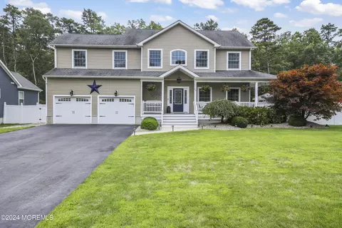 29 Norwood Ave, Bayville, NJ 08721