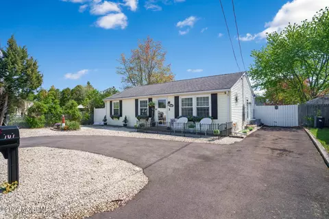 707 Biscayne Dr, Forked River, NJ 08731 photo 2