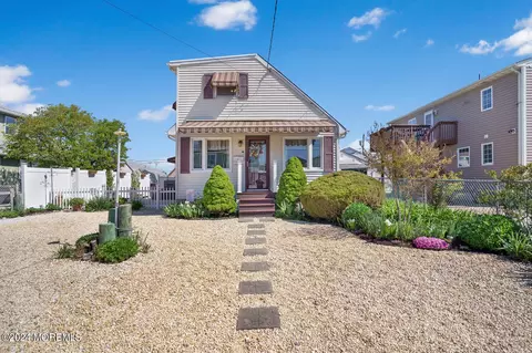 118 Surf Dr, Seaside Park, NJ 08752