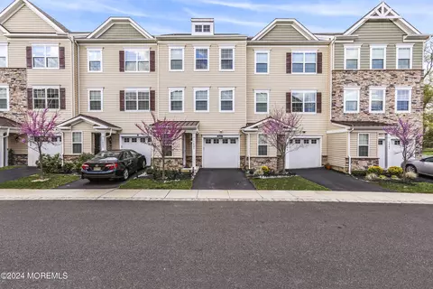 1005 Hights Farm Rd N, Monroe, NJ 08831
