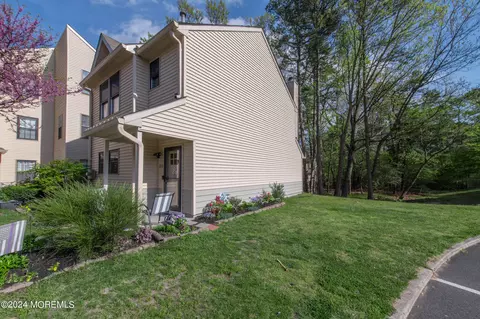 Exterior - 205 Daffodil Dr, Jackson, NJ 08527 photo 3 of 8