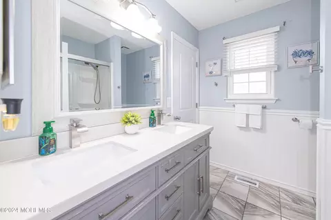 Bath - 205 Daffodil Dr, Jackson, NJ 08527 photo 3 of 5