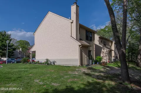 Exterior - 205 Daffodil Dr, Jackson, NJ 08527 photo 5 of 8