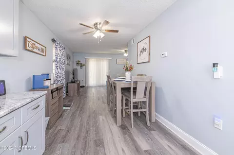 Dining - 205 Daffodil Dr, Jackson, NJ 08527 photo 2 of 3