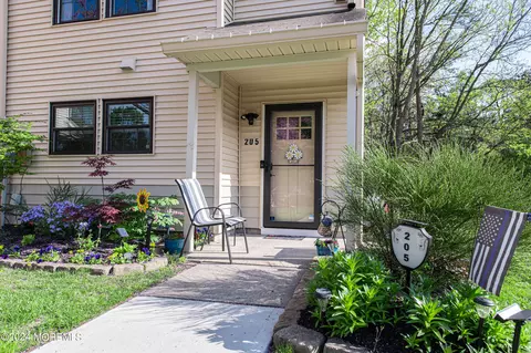 Exterior - 205 Daffodil Dr, Jackson, NJ 08527 photo 2 of 8