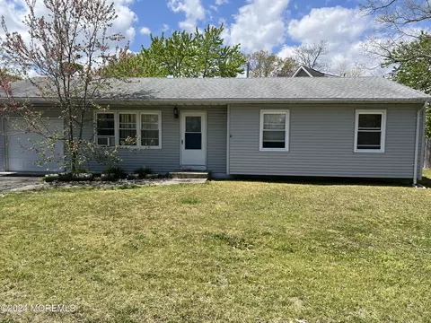 581 Drum Point Rd, Brick, NJ 08723