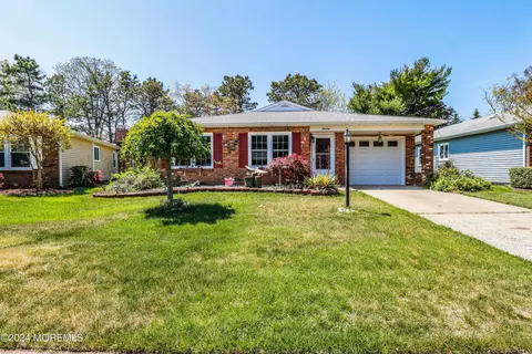 13 Carter Way, Brick, NJ 08723