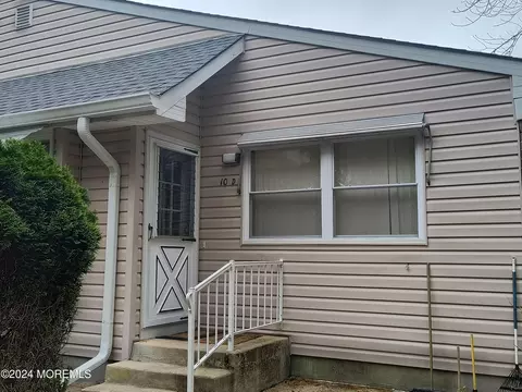 10 Homestead Dr #D, Manchester, NJ 08759