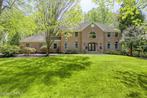 28 Cranbury Brook Dr, Millstone, NJ 08535
