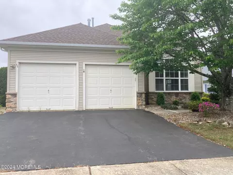 55 Florence Dr, Manchester, NJ 08759