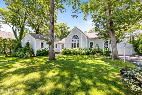 Exterior - 2209 2nd Ave, Spring Lake, NJ 07762 photo 2 of 11