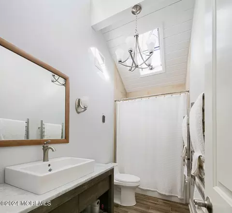 Bath - 2209 2nd Ave, Spring Lake, NJ 07762 photo 1 of 6