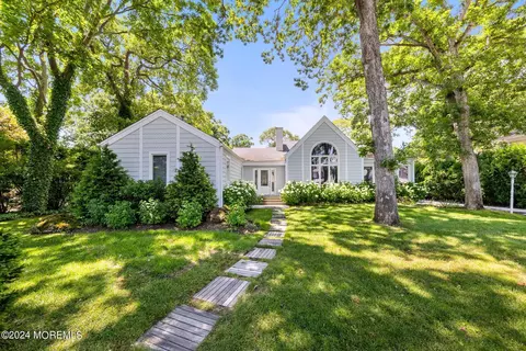 Exterior - 2209 2nd Ave, Spring Lake, NJ 07762 photo 3 of 11