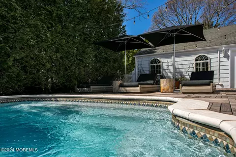 Exterior - 2209 2nd Ave, Spring Lake, NJ 07762 photo 10 of 11