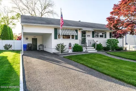 115 Fairway Dr, Brick, NJ 08724