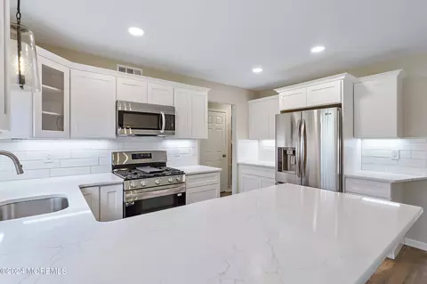 Kitchen - 82 Ida Ln, Brick, NJ 08724 photo 2 of 2