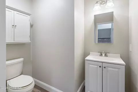 Bath - 82 Ida Ln, Brick, NJ 08724 photo 1 of 4