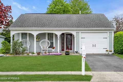 64 Hastings Rd, Manchester, NJ 08759