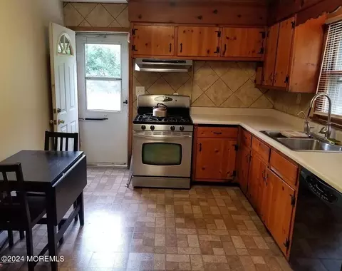 27 E 1st St, Howell, NJ 07731 photo 3