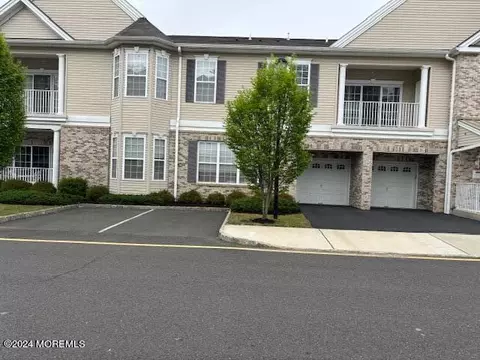 110 Picadilly Dr, Morganville, NJ 07751
