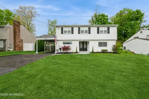 137 Southwood Dr, Old Bridge, NJ 08857