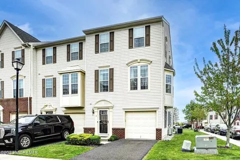 2 Jake Dr, Tinton Falls, NJ 07712
