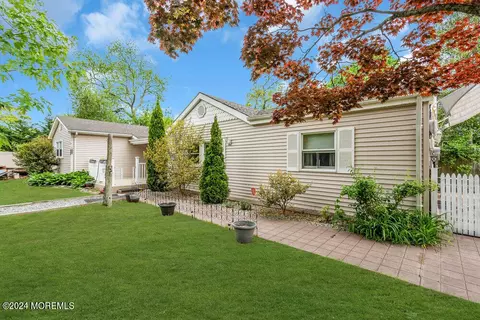 315 Hoffman Rd, Forked River, NJ 08731 photo 3