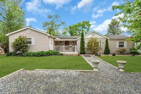 315 Hoffman Rd, Forked River, NJ 08731 photo 2