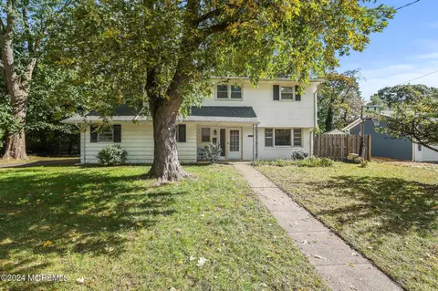 21 Barbara Ln, Oakhurst, NJ 07755