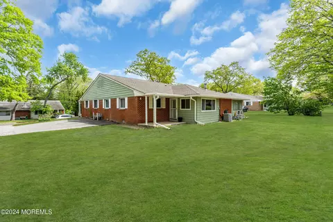 4 Blue Jay St # D, Manchester, NJ 08759