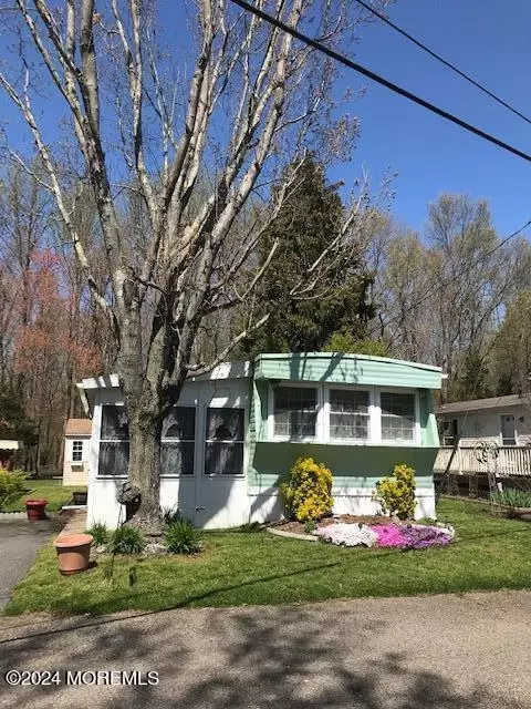 101 Village Rd, Morganville, NJ 07751