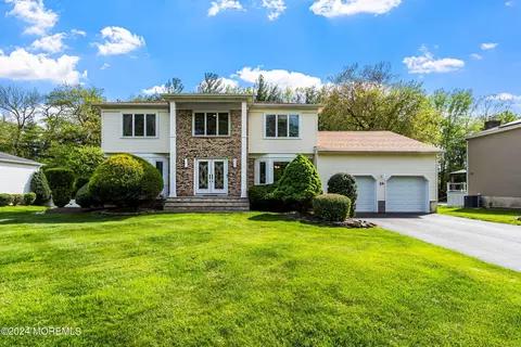 24 Eastwood Blvd, Manalapan, NJ 07726