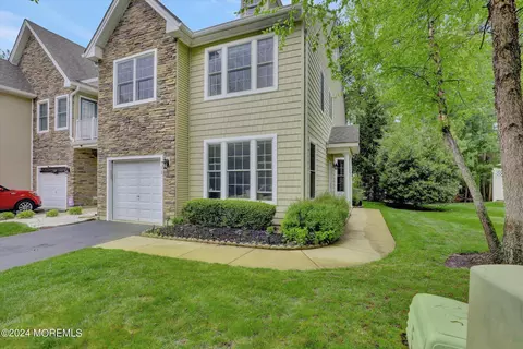 12 Daffodil Way, Old Bridge, NJ 08857