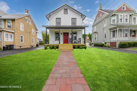 20 Rector Pl, Red Bank, NJ 07701