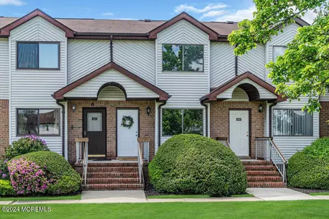 4802 Boice Dr, New Brunswick, NJ 08902