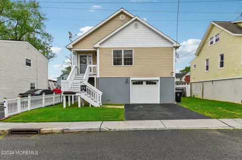 63 Brainard Ave, Port Monmouth, NJ 07758