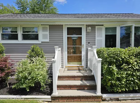 Exterior - 42 Middlesex Rd, Matawan, NJ 07747 photo 1 of 9