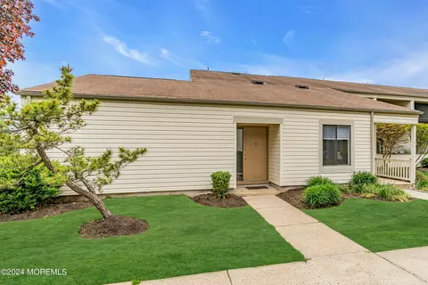 Y1 Avon Drive, East Windsor, NJ 08520