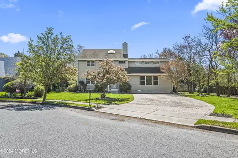 11 Wyndham Dr, Bay Head, NJ 08742