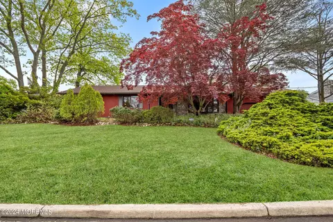527 Birch Bark Dr, Brick, NJ 08723