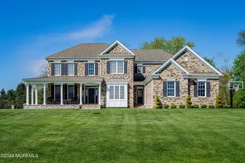 16 Potomac Ct, Freehold, NJ 07728