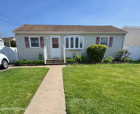 3116 Pocahontas Ave, Point Pleasant, NJ 08742