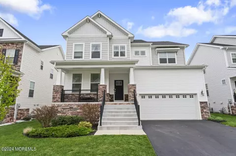 16 Kronenberg St, Tinton Falls, NJ 07724