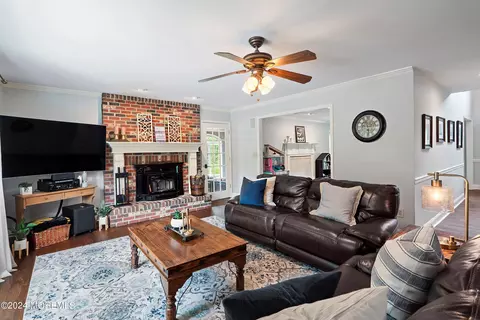2 Pullen Dr, Millstone, NJ 08535 photo 38