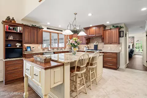 2 Pullen Dr, Millstone, NJ 08535 photo 20