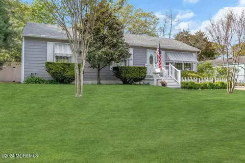 127 Coral Dr, Brick, NJ 08724